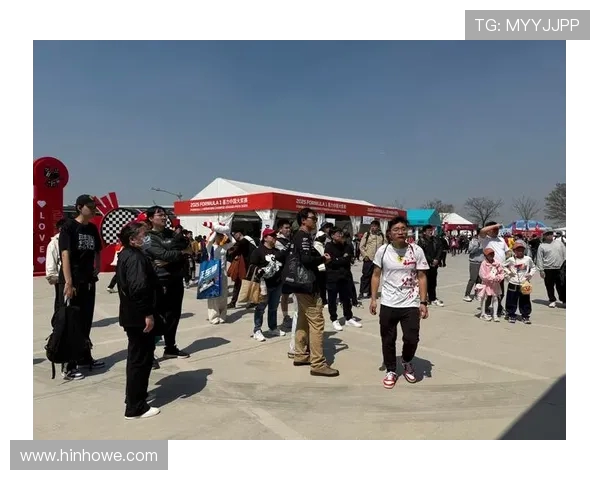 以弗拉格感受队友力挺信心倍增在赛场上迎来突破时刻体育拼搏迈向胜利